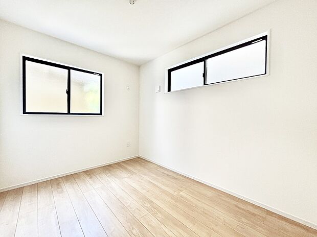 使いやすい形でベットや家具の置き方にも困ることもありません。   