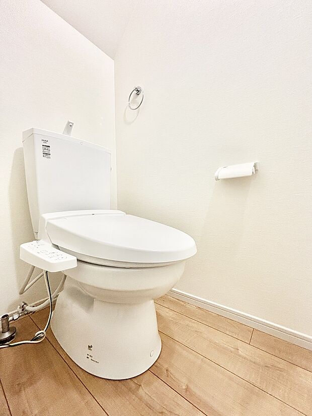 トイレは1階と2階それぞれに配置されていてとても便利です。 