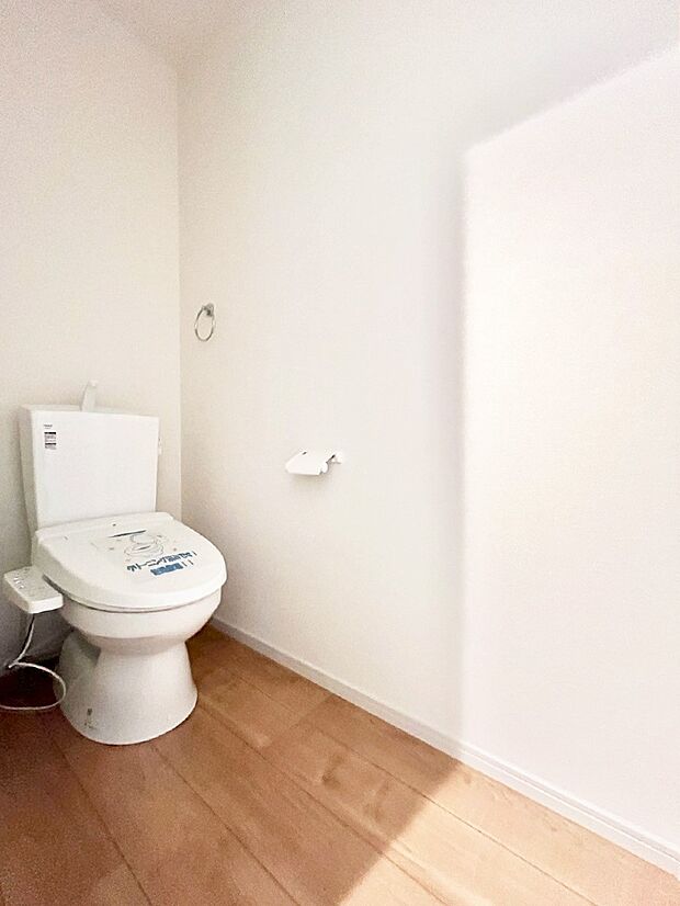 トイレは1階と2階それぞれに配置されていてとても便利です。 