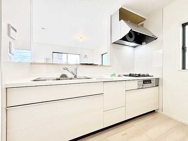 広々とした使い勝手の良いキッチンで日々のお料理も楽しくなりそう