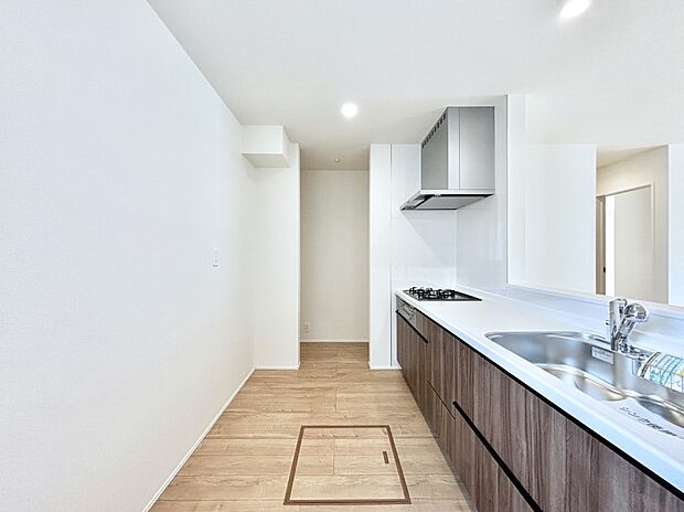 広々とした使い勝手の良いキッチンで日々のお料理も楽しくなりそう