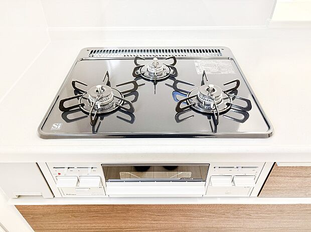 三口ガスコンロでお料理が一気にはかどりそう。  