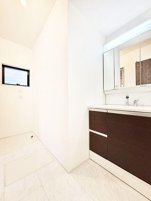 上質な洗面空間がゆとりの時間を演出