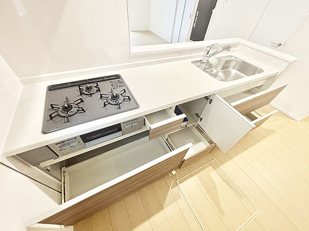 使いやすさを優先したスライド式収納タイプ!