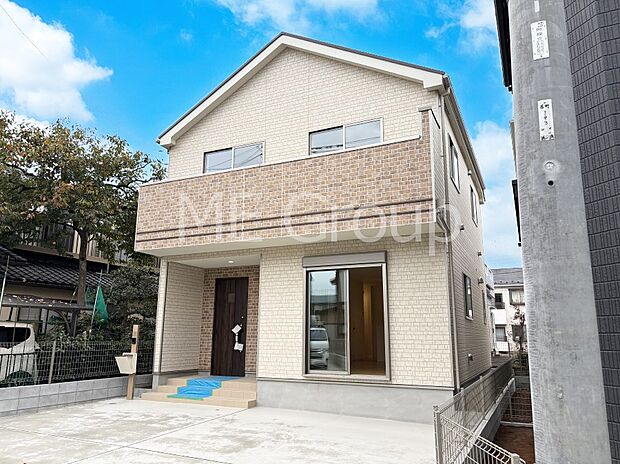 溢れる陽光でご家族の笑顔も輝く