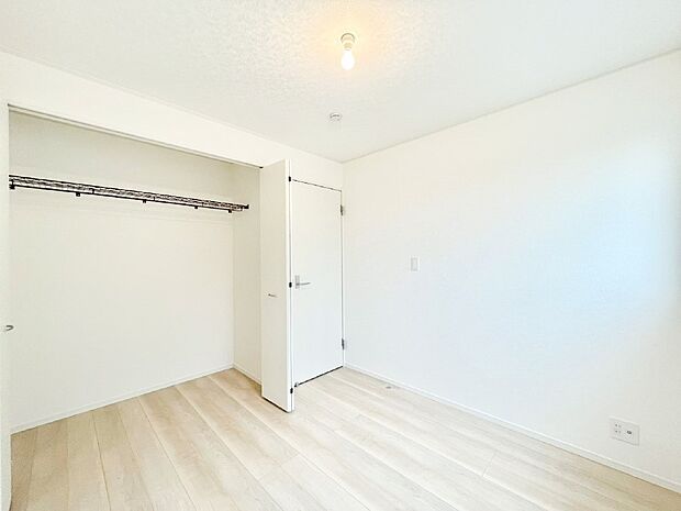 ナチュラルなフローリングはどんなインテリアにもマッチ。  