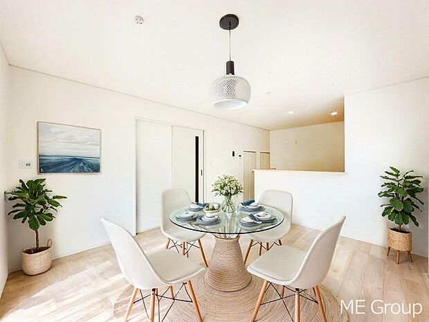 日当たりのいいリビングでゆったりとしたティータイムを!※家具はCGです