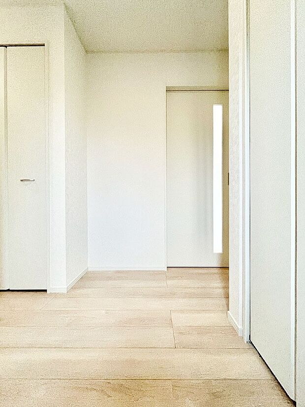 家族の帰宅やお客様をあたたかく迎える玄関    