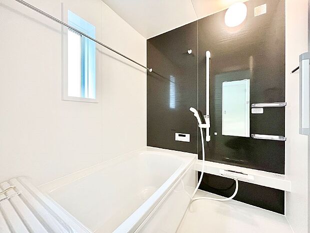 一日の疲れを癒やす大切なバスタイム。ゆっくりとお風呂を楽しんで疲れをとりたいですね！  