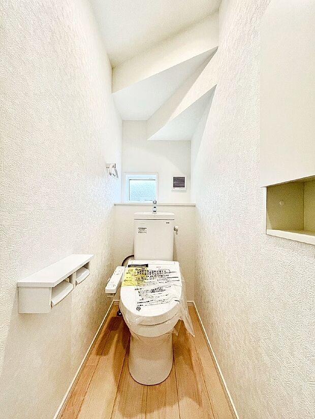 トイレは安心の2箇所！朝のバタバタも一安心です。 