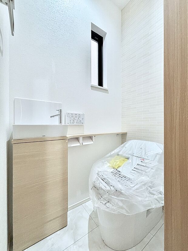 トイレは1階と2階それぞれに配置されていてとても便利です。 