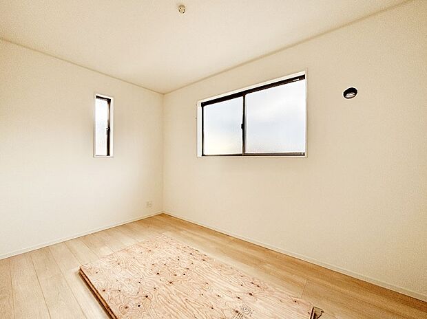 全居室2面採光＆クローゼット付きです