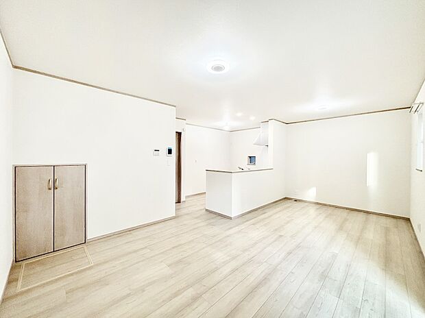 住む方の個性が引き出される、インテリアを考えるのが楽しみなリビングです！ 