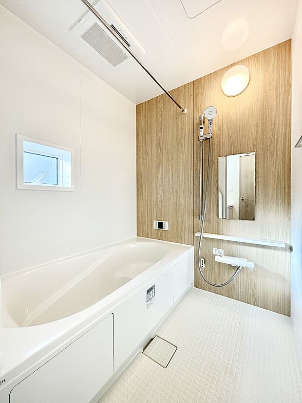 優しい色合いのバスルーム。ゆったりとリラックスできそうですね