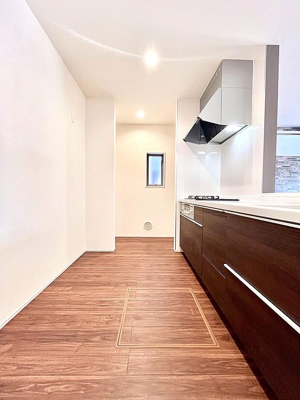 ゆとりあるキッチンではご家族と楽しくお料理ができます。