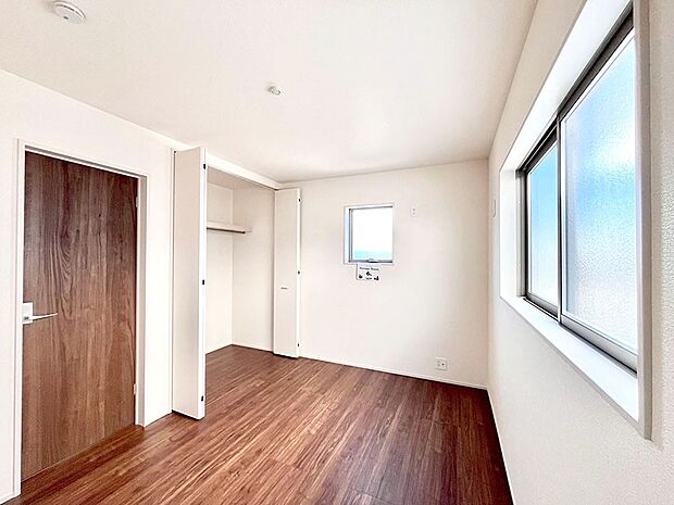 子供部屋にもおすすめな収納スペースたっぷりの居室