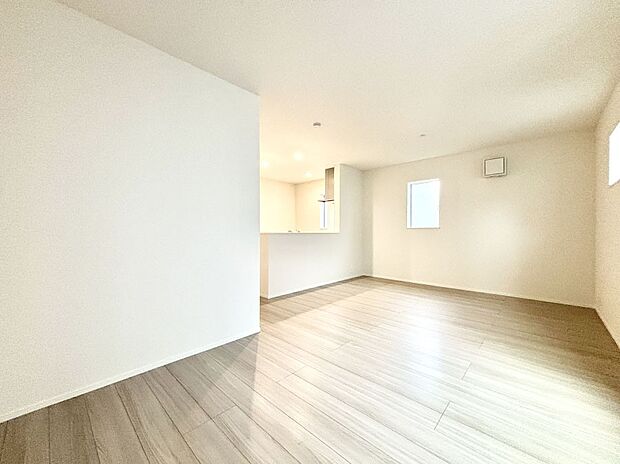 住む方の個性が引き出される、インテリアを考えるのが楽しみなリビングです！ 