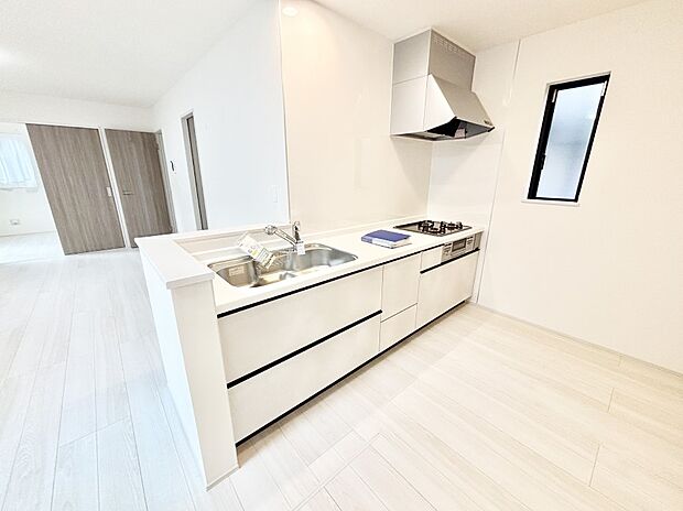 料理をしながらご家族との会話を楽しめる対面カウンターキッチン