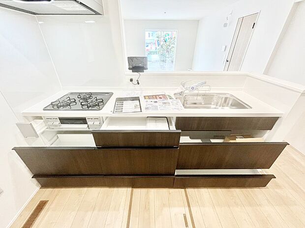 使いやすさを優先したスライド式収納タイプ！