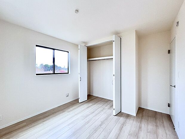 収納が充実しているので、居住スペースを広く使えます。 