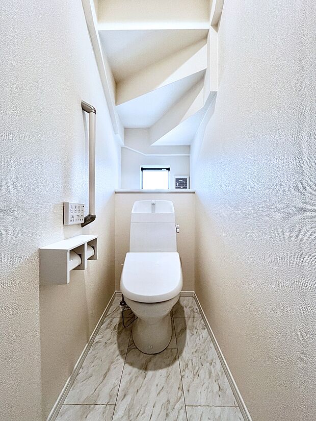 トイレは1階と2階それぞれに配置されていてとても便利です。 