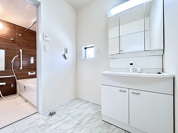 広々とゆとりのあるランドリースペース。