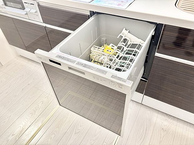 面倒なお片づけは食洗機にお任せ！家事の負担が減って、時間にも気持ちにもゆとりができます。