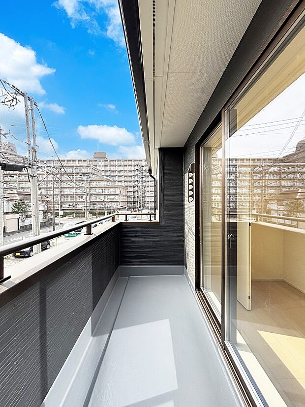 風通しの良いバルコニー