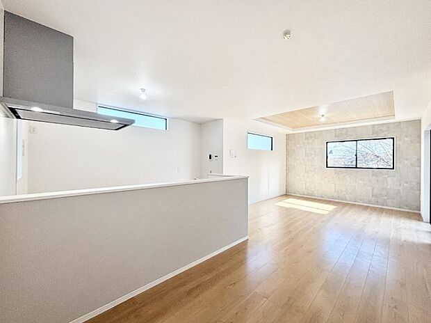 食事スペースとくつろぎスペースを使い分けしやすいプランニング。