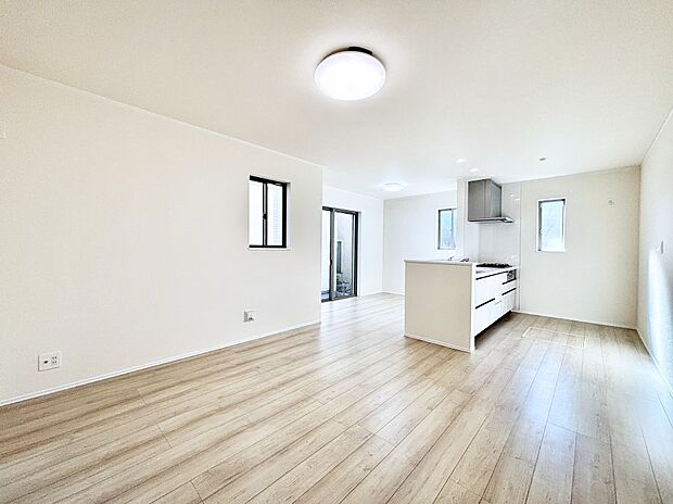 どこにいても家族のつながりを感じられるコミュニケーションリビング。 