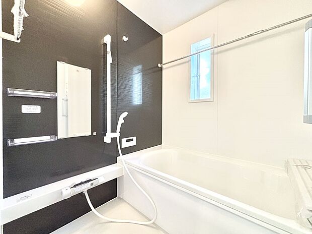 落ち着いた雰囲気でゆっくりお寛ぎいただけるバスルーム