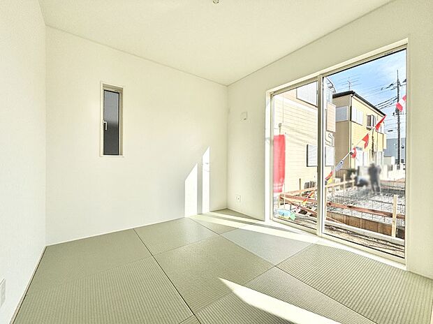 柔らかい畳の空間は、お子様の遊び場や来客時のおもてなしの場所として重宝します。 