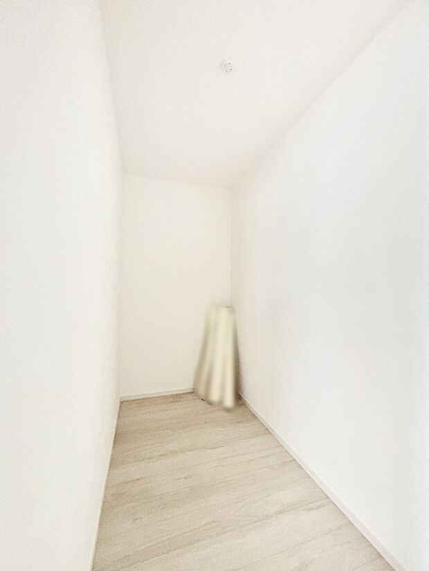 ウォークインクローゼットの活用で生活空間スッキリ    