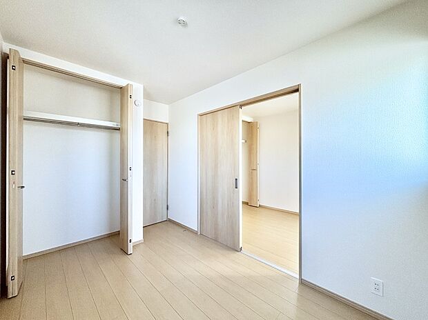 収納が充実しているので、居住スペースを広く使えます。