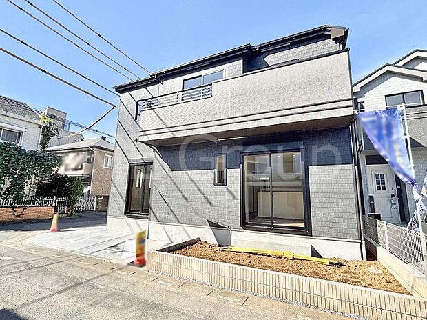 洗練された外観、上質な住空間が広がる室内は永く安心して過ごせる住居です。 