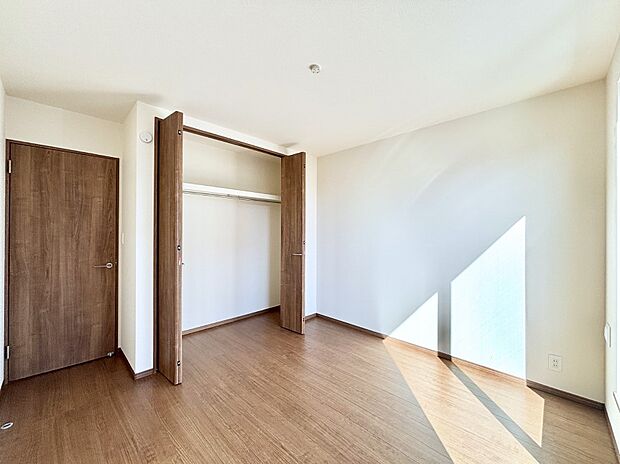 収納が充実しているので、居住スペースを広く使えます。