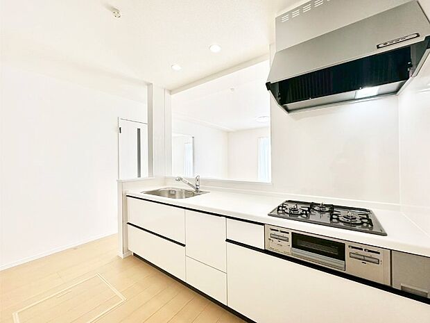 ゆとりあるキッチンではご家族と楽しくお料理ができます。