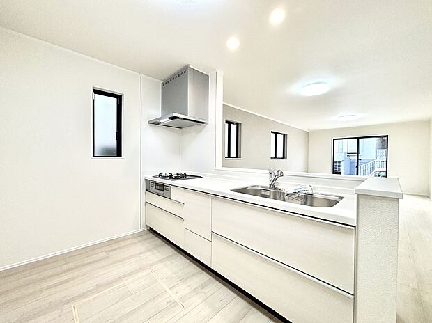 ゆとりあるキッチンではご家族と楽しくお料理ができます。