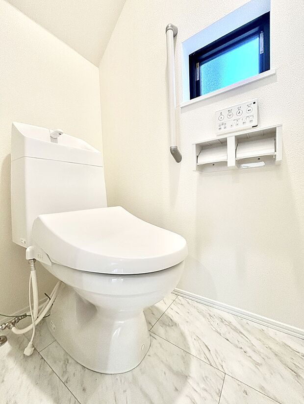 トイレは1階と2階それぞれに配置されていてとても便利です。 