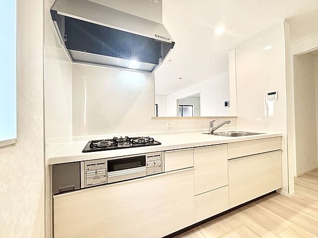 料理をしながらでもご家族との会話を楽しめる対面キッチン