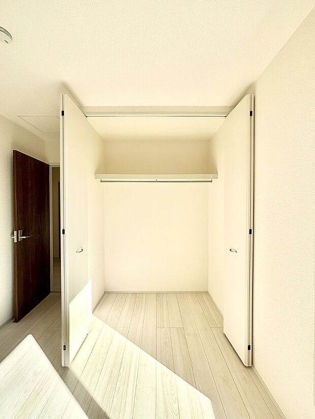 たっぷりの収納スペースで快適に暮らせそう 