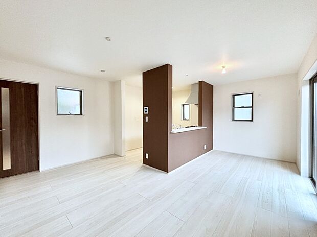 住む方の個性が引き出される、インテリアを考えるのが楽しみなリビングです！ 