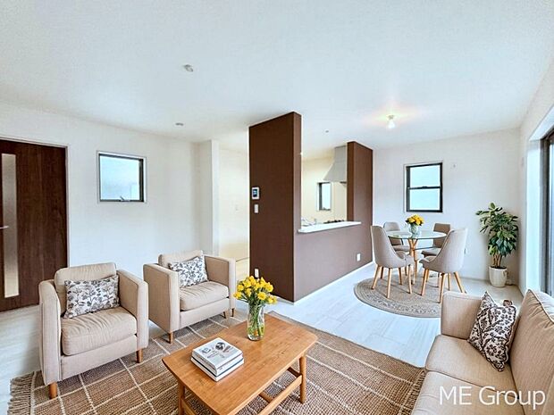 落ち着いた雰囲気のＬＤＫは家族みんなの快適空間※家具はCGです