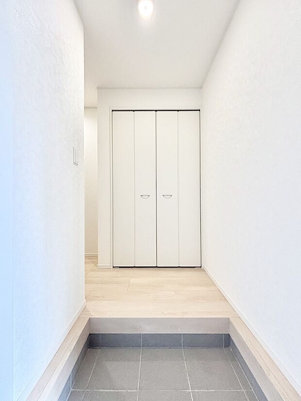 いつもきれいにしておきたい玄関ですね。  