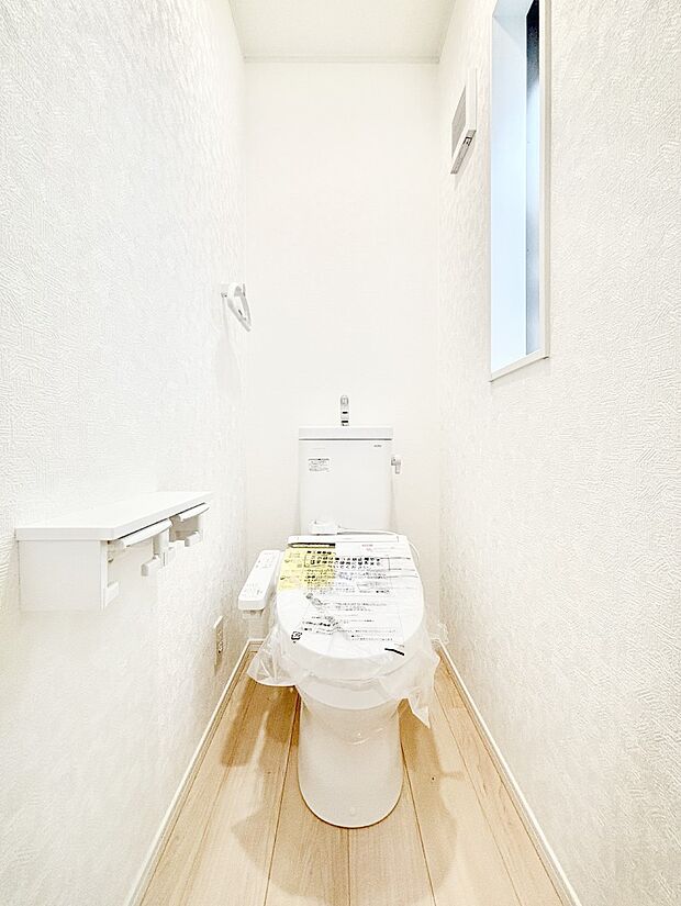 トイレは安心の2箇所！朝のバタバタも一安心です。 