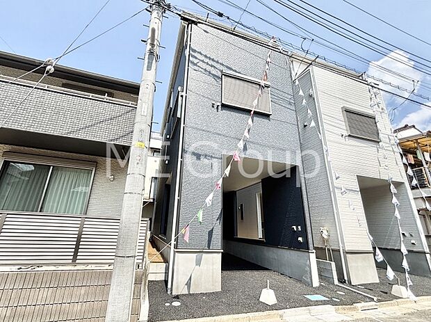 洗練された外観、上質な住空間が広がる室内は永く安心して過ごせる住居です。 