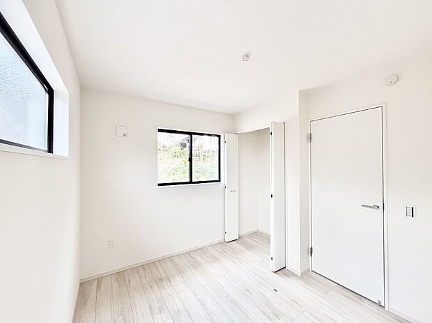 爽やかな日差しがお部屋全体を優しく包み込んでくれます