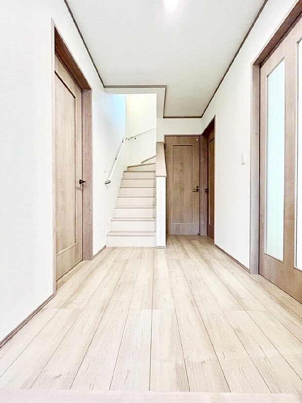 家族の帰宅やお客様をあたたかく迎える玄関