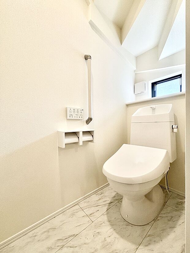 トイレは1階と2階それぞれに配置されていてとても便利です。