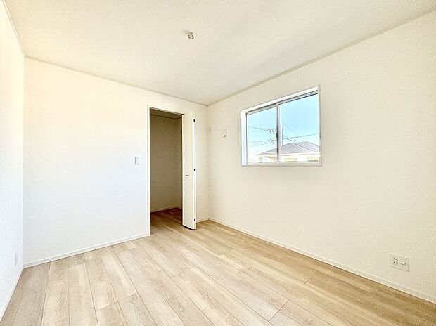 子供部屋にもおすすめな収納スペースたっぷりの居室